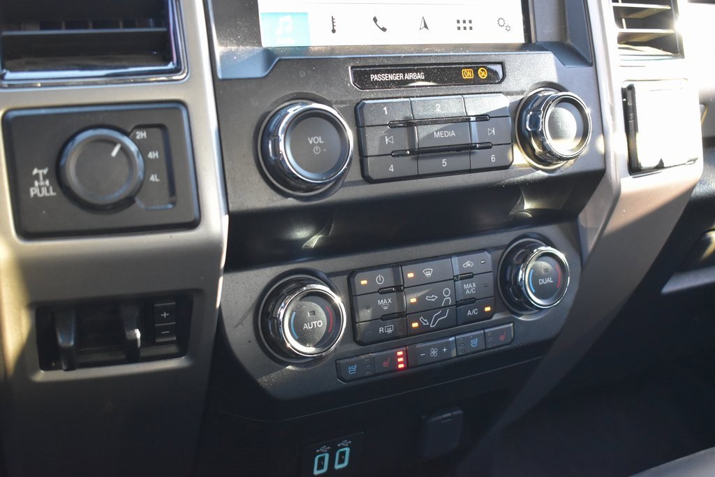 Certified 2019 Ford F250 Lariat w/ Chrome Package image 13