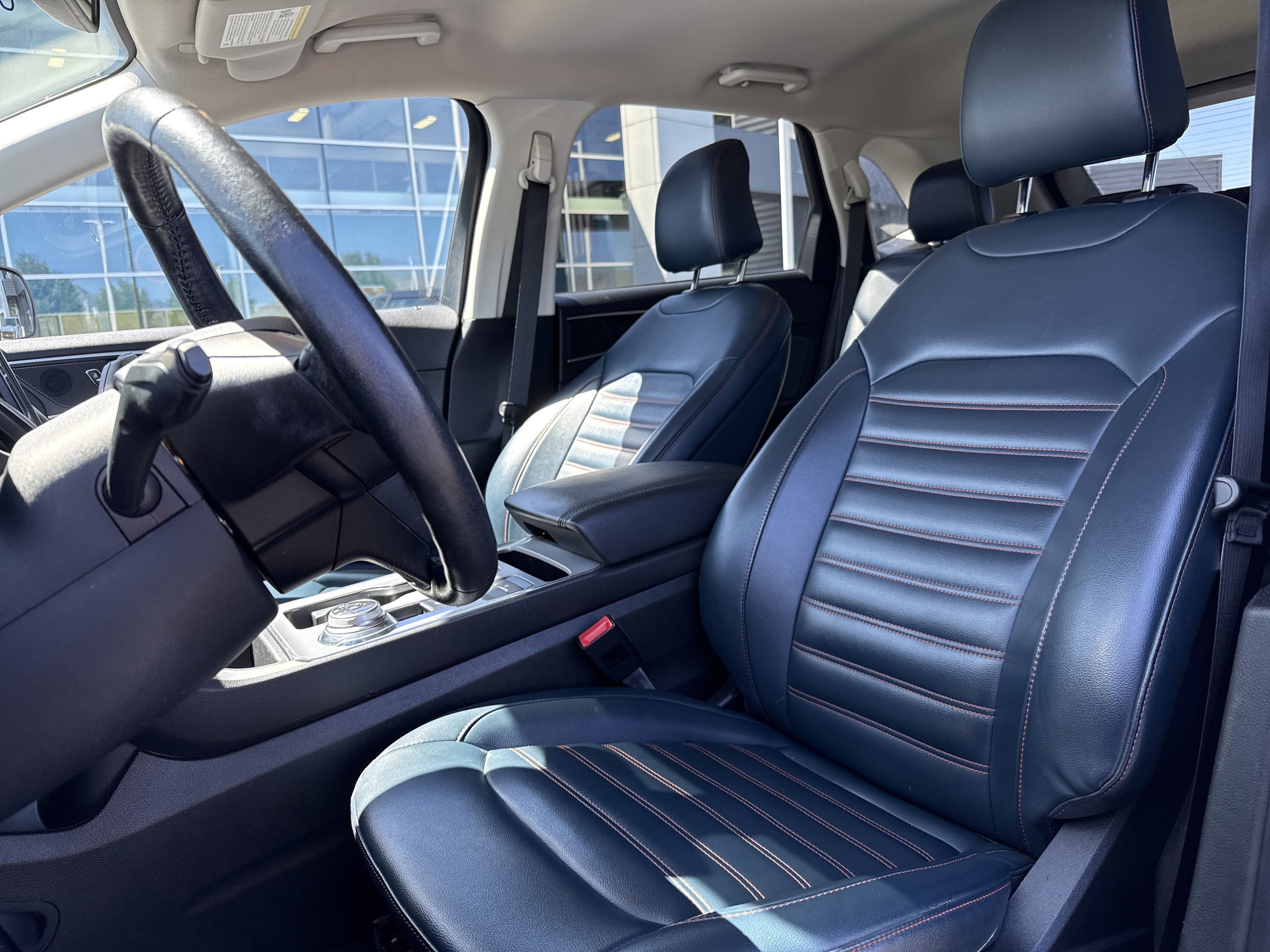 Certified 2022 Ford Edge SEL w/ Sport Appearance Package AWD/4WD image 12