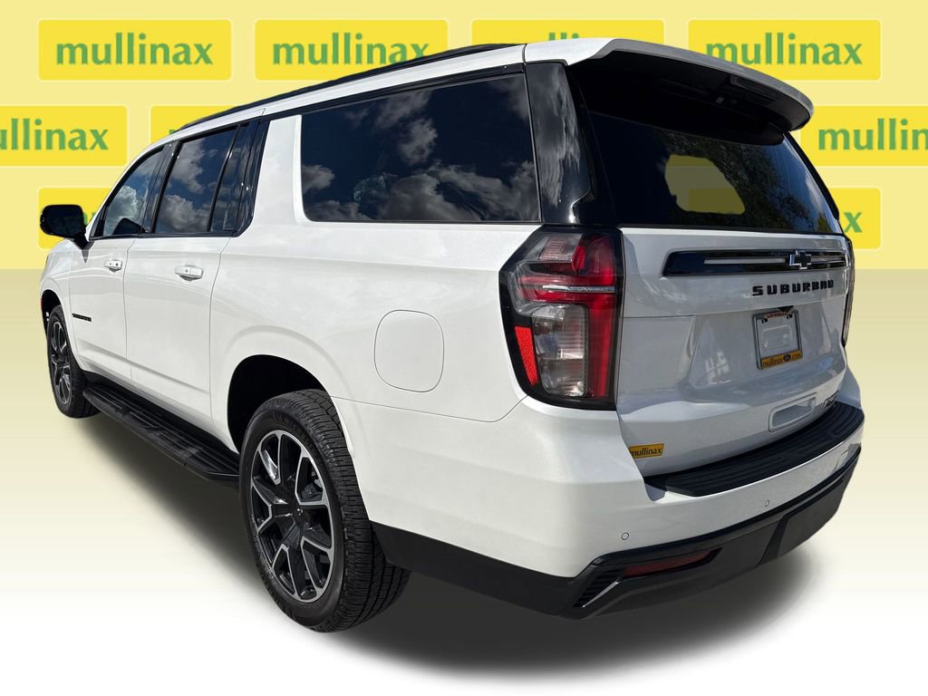 Used 2023 Chevrolet Suburban RST w/ Luxury Package image 4