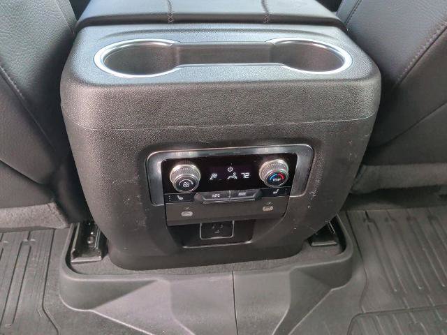 Used 2024 GMC Yukon XL Denali RWD image 14