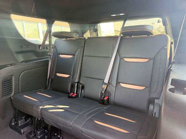 Used 2023 GMC Yukon XL AT4 AWD/4WD image 16