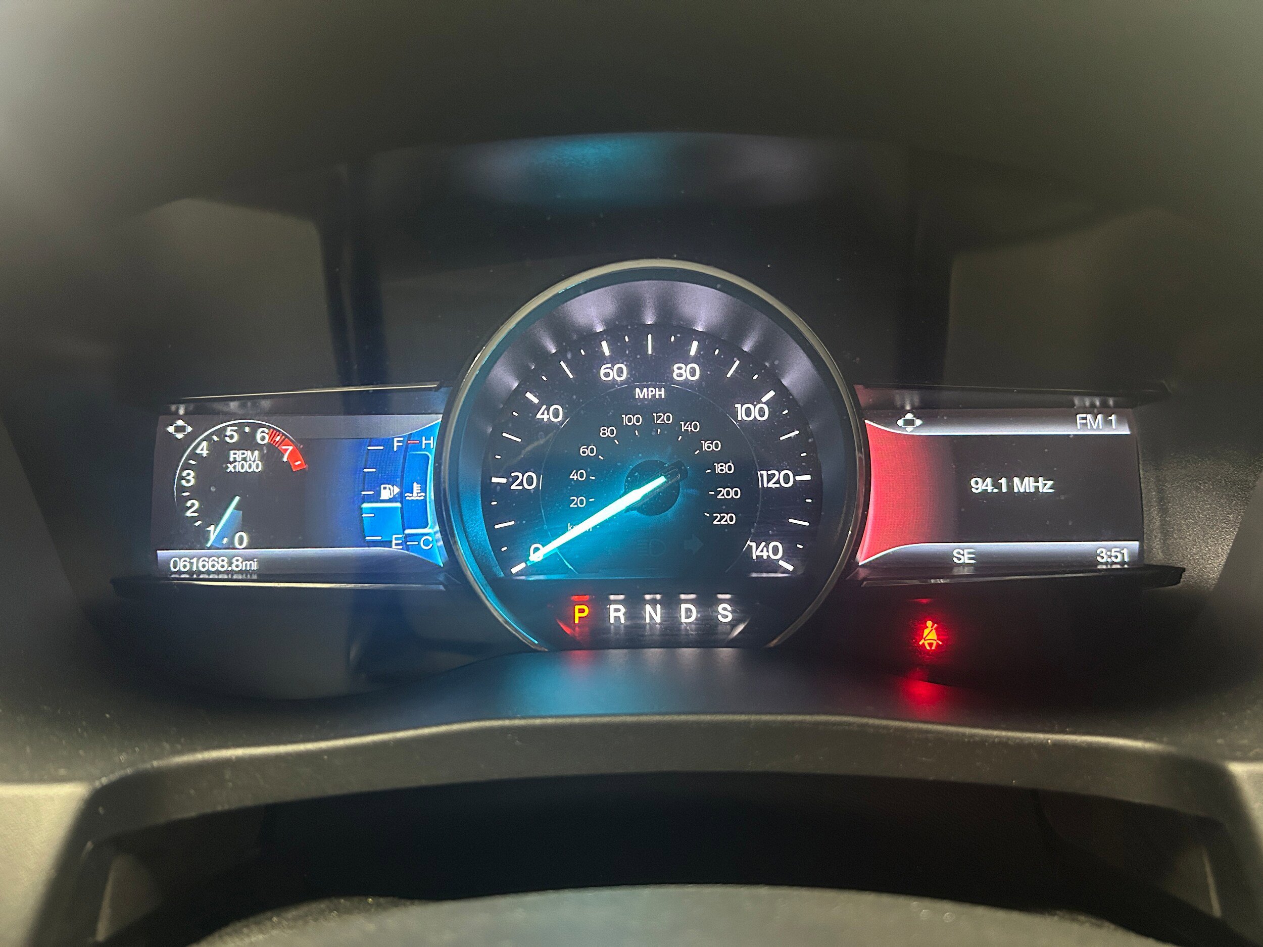 Certified 2018 Ford Explorer XLT w/ Equipment Group 202A AWD/4WD image 19