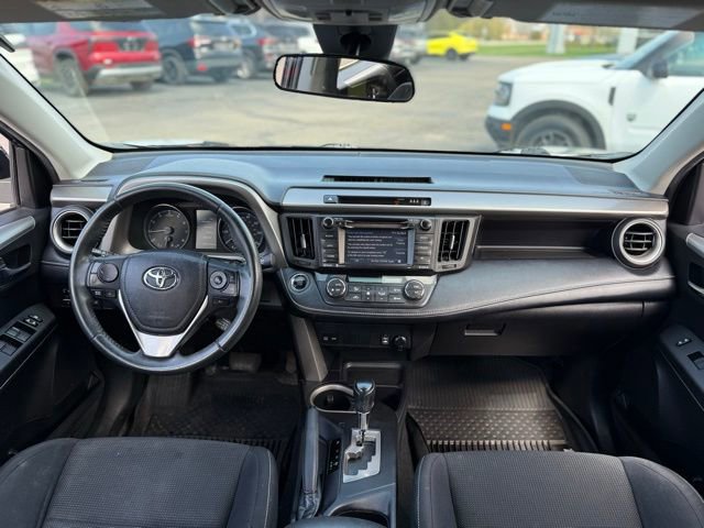 Used 2017 Toyota RAV4 XLE AWD/4WD image 14