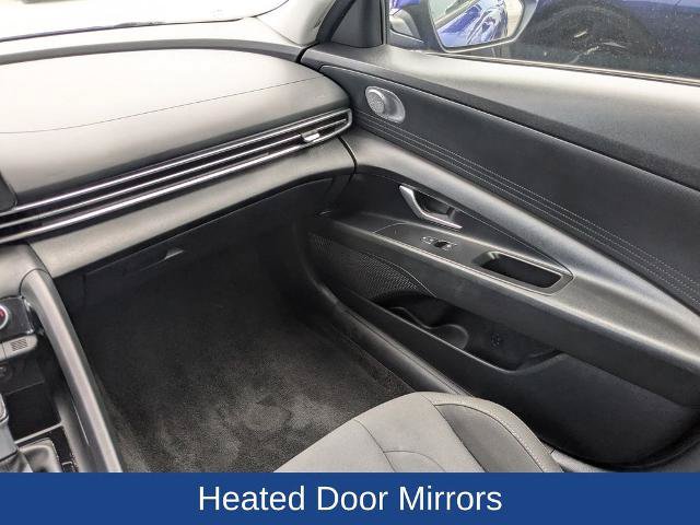 Used 2022 Hyundai Elantra Blue FWD image 15