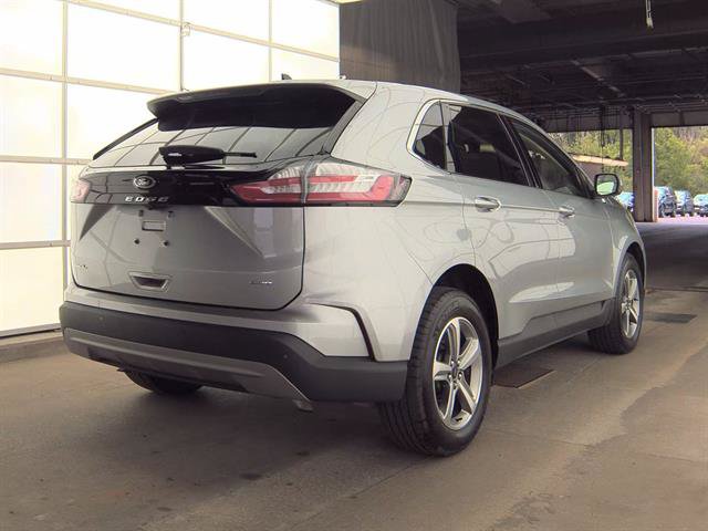 Certified 2024 Ford Edge SEL w/ Convenience Package AWD/4WD image 4
