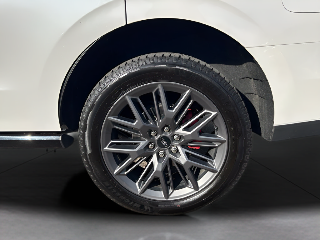 Certified 2025 Ford Expedition Platinum w/ Stealth Performance Package AWD/4WD image 14