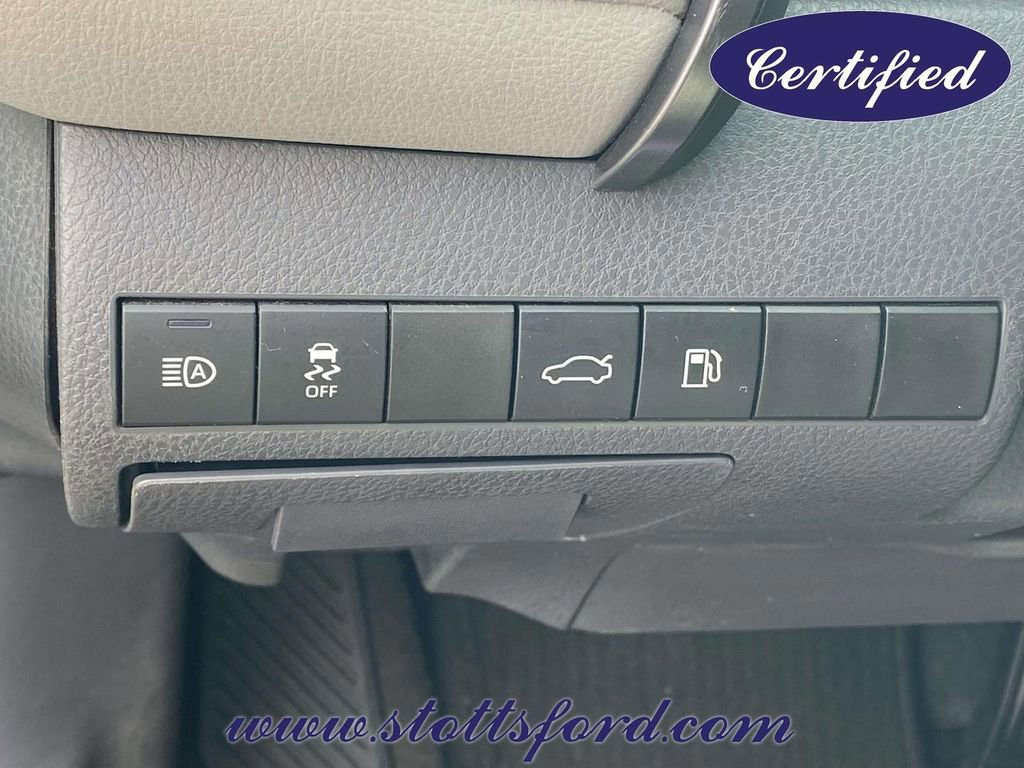 Used 2018 Toyota Camry XLE w/ Audio Package image 17