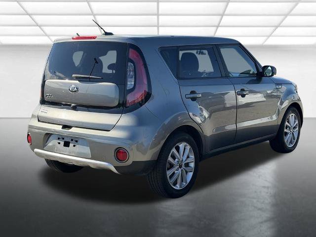 Used 2018 Kia Soul + FWD image 10