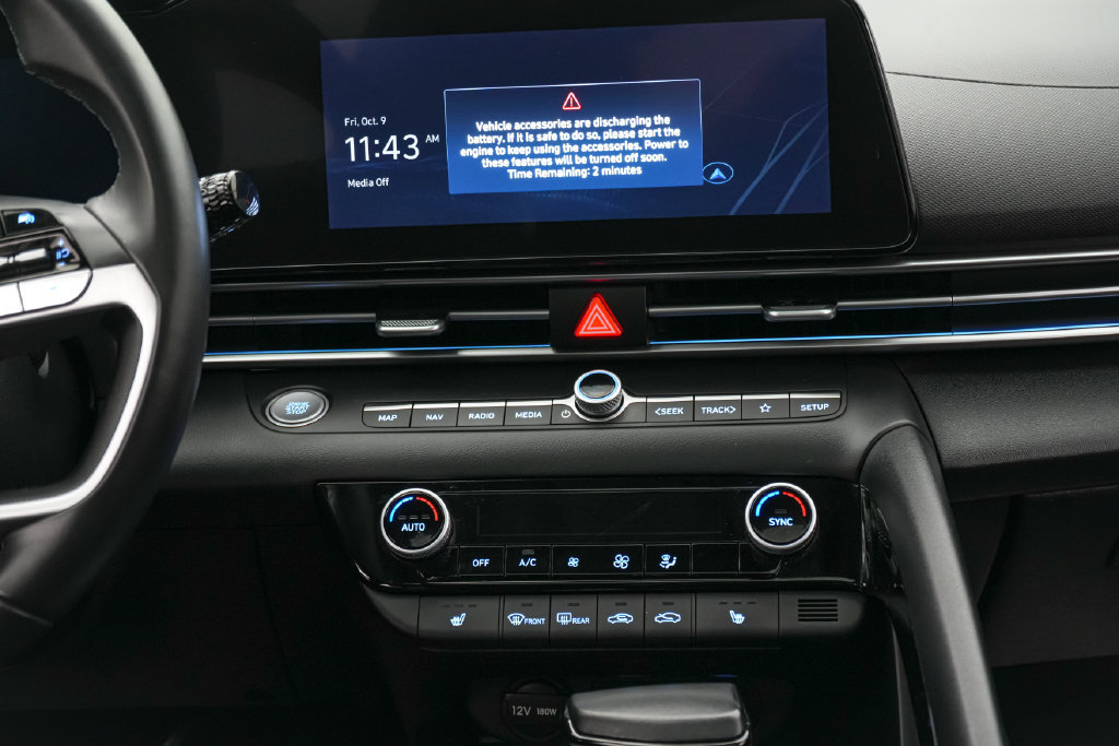 Used 2025 Hyundai Elantra SEL FWD image 15