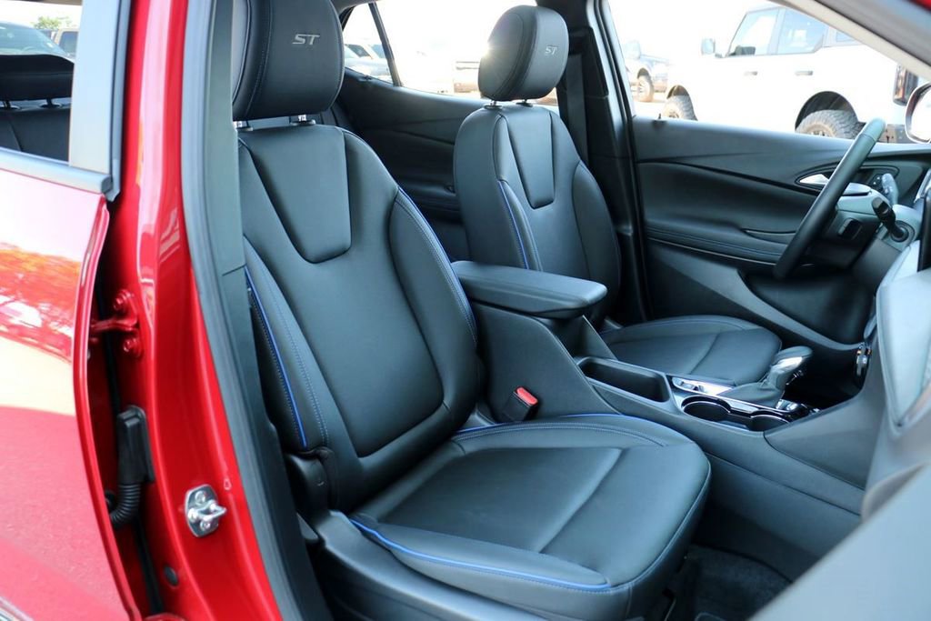 Used 2026 Buick Encore GX Sport Touring w/ Advanced Technology Package AWD/4WD image 32