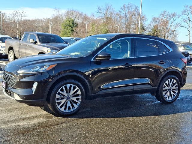 Certified 2022 Ford Escape Titanium w/ Class II Trailer Tow Package image 5