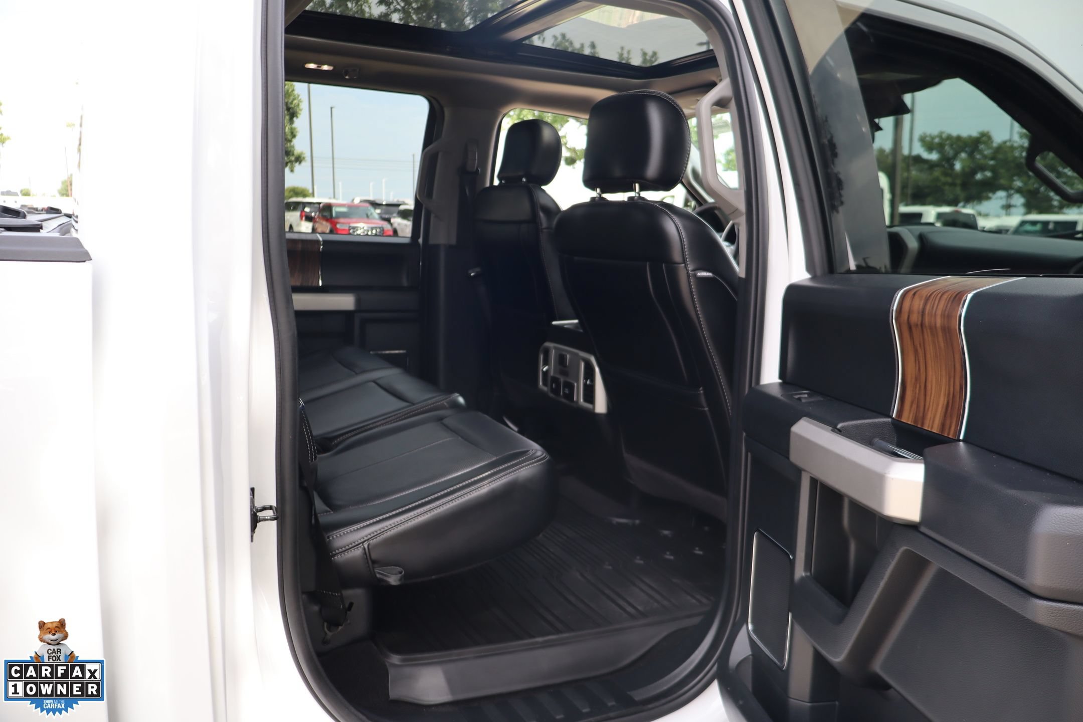 Certified 2019 Ford F150 Lariat w/ Equipment Group 502A Luxury AWD/4WD image 27