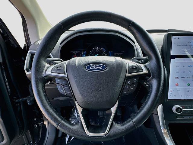 Certified 2024 Ford Edge Titanium AWD/4WD image 10
