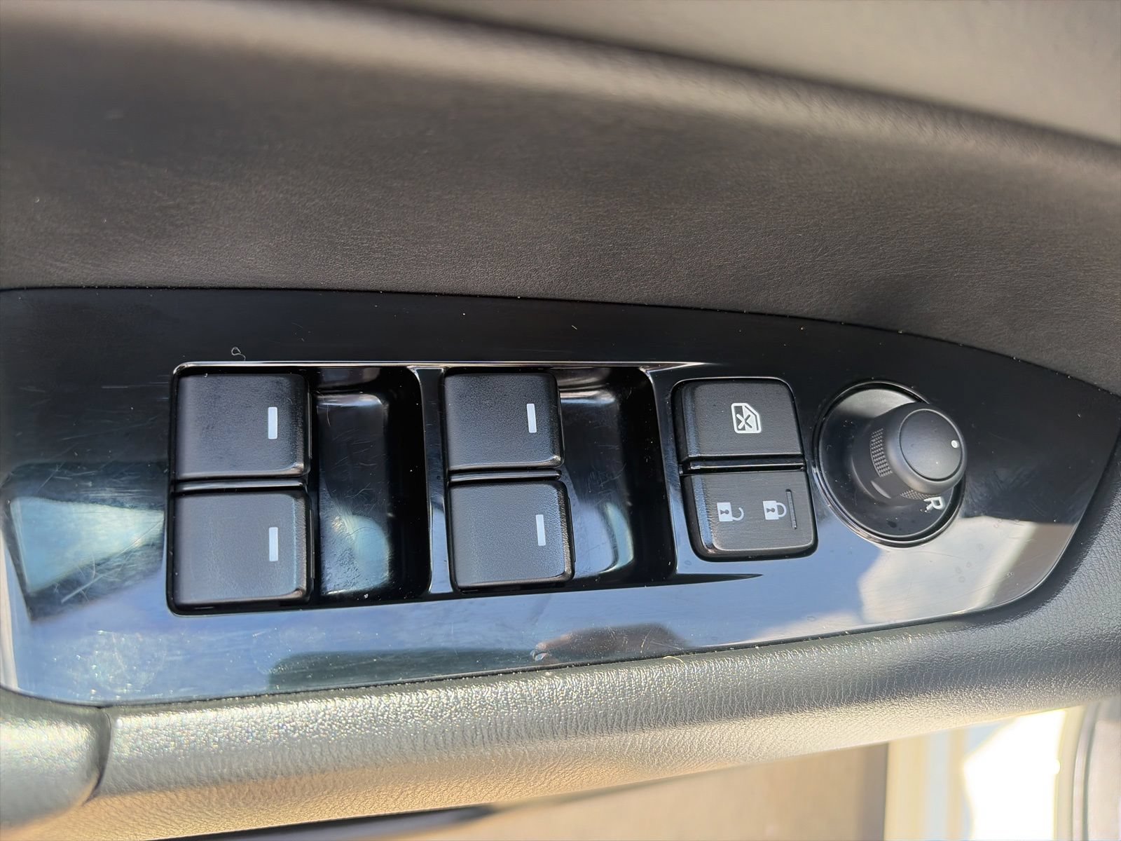 Used 2018 MAZDA CX-5 Touring FWD image 13
