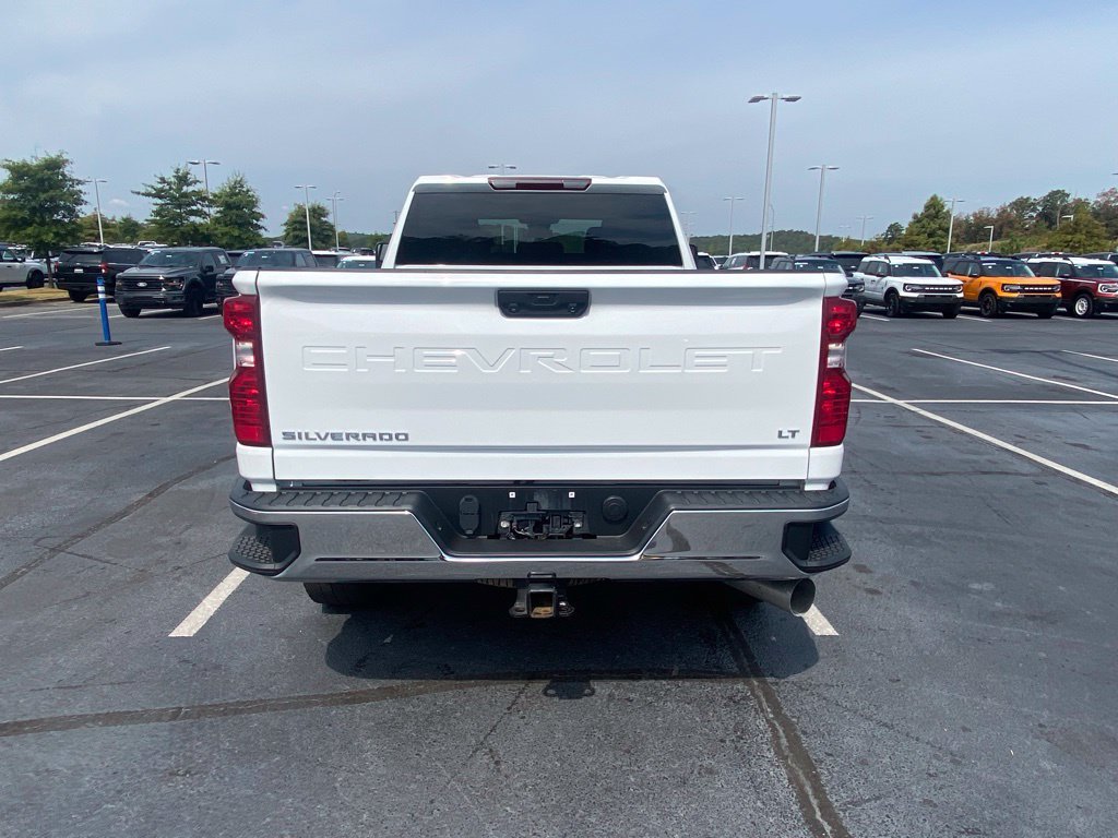 Used 2024 Chevrolet Silverado 2500 LT AWD/4WD image 6