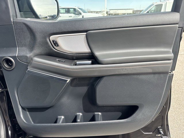 Certified 2025 Ford Expedition Active image 42