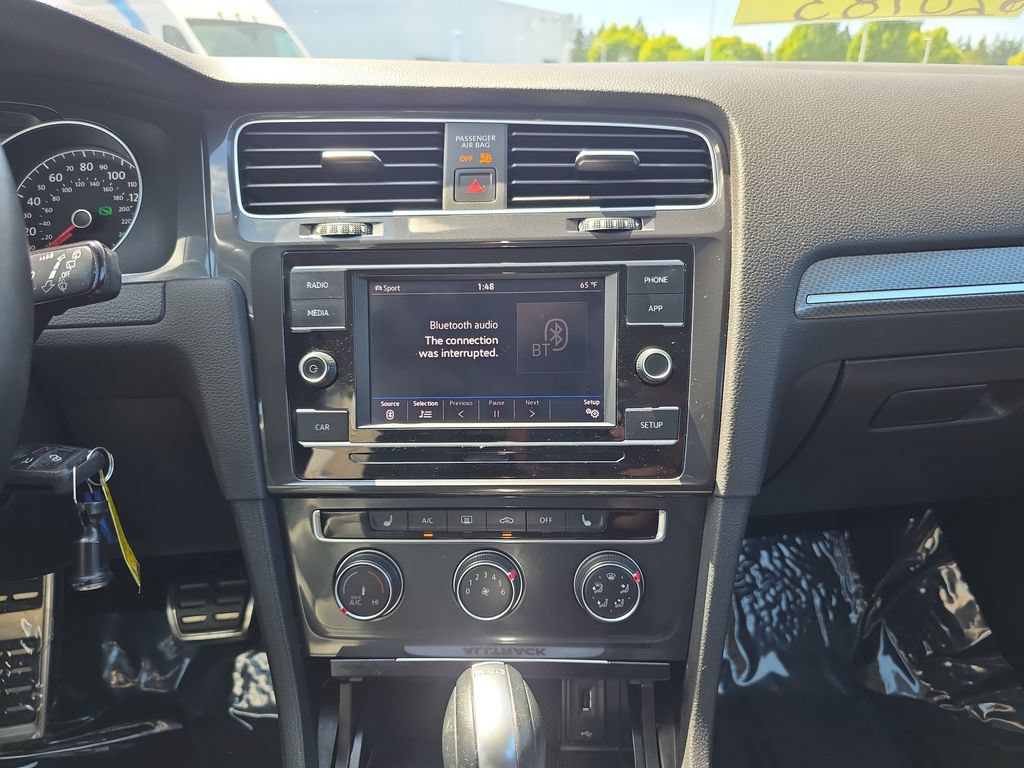 Used 2019 Volkswagen Golf Alltrack S AWD/4WD image 25