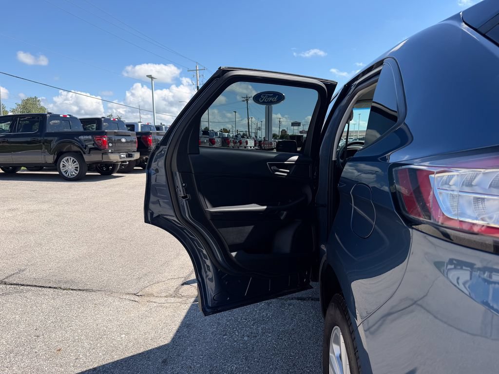 Certified 2018 Ford Edge SE AWD/4WD image 15