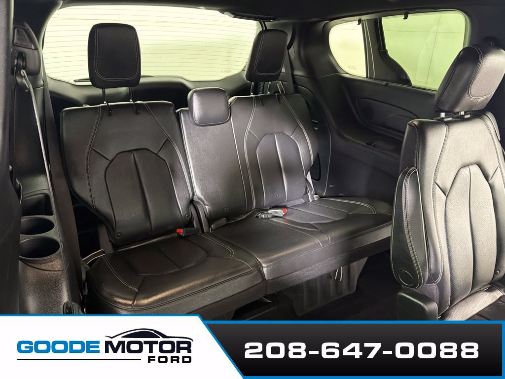 Used 2020 Chrysler Pacifica Touring-L Plus FWD image 23