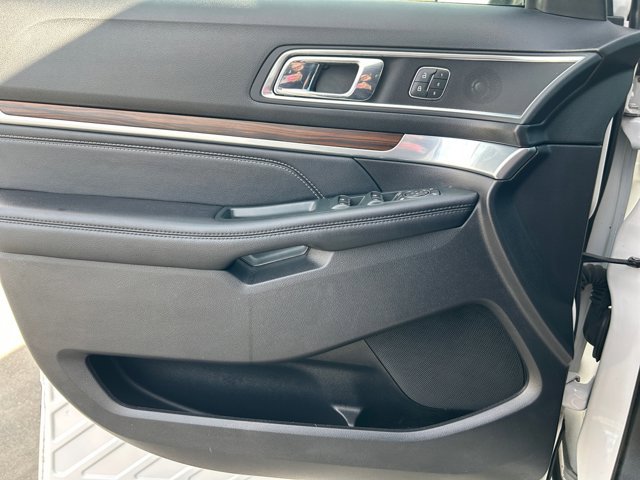 Certified 2018 Ford Explorer Limited image 13