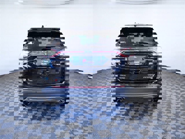 Certified 2018 Ford Edge Titanium image 3