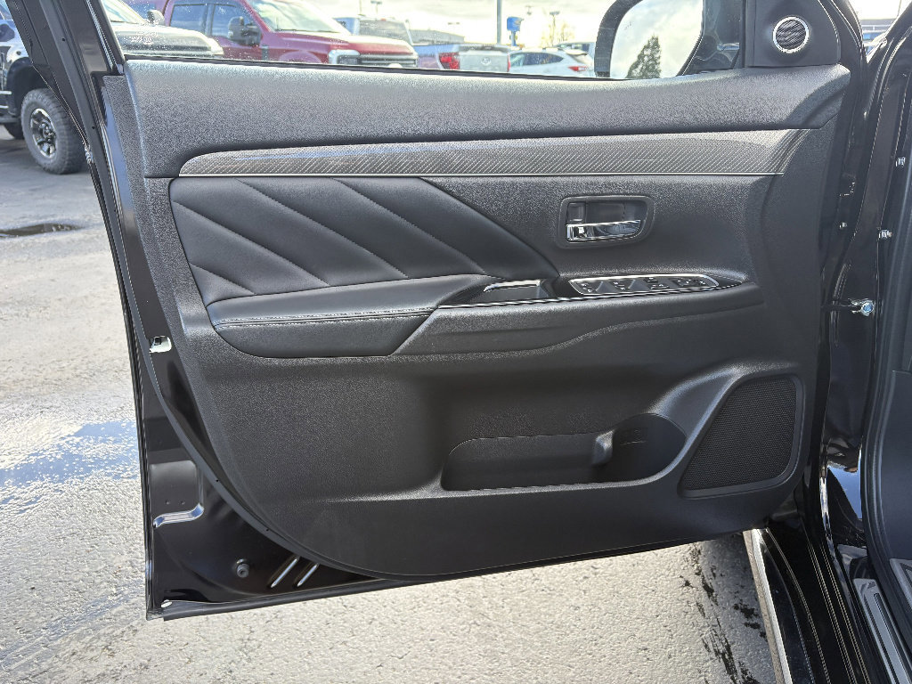 Used 2020 Mitsubishi Outlander GT image 14