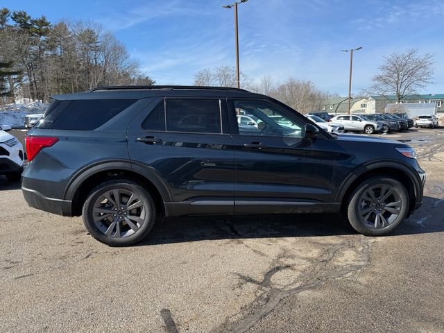Certified 2022 Ford Explorer XLT w/ Equipment Group 202A image 5