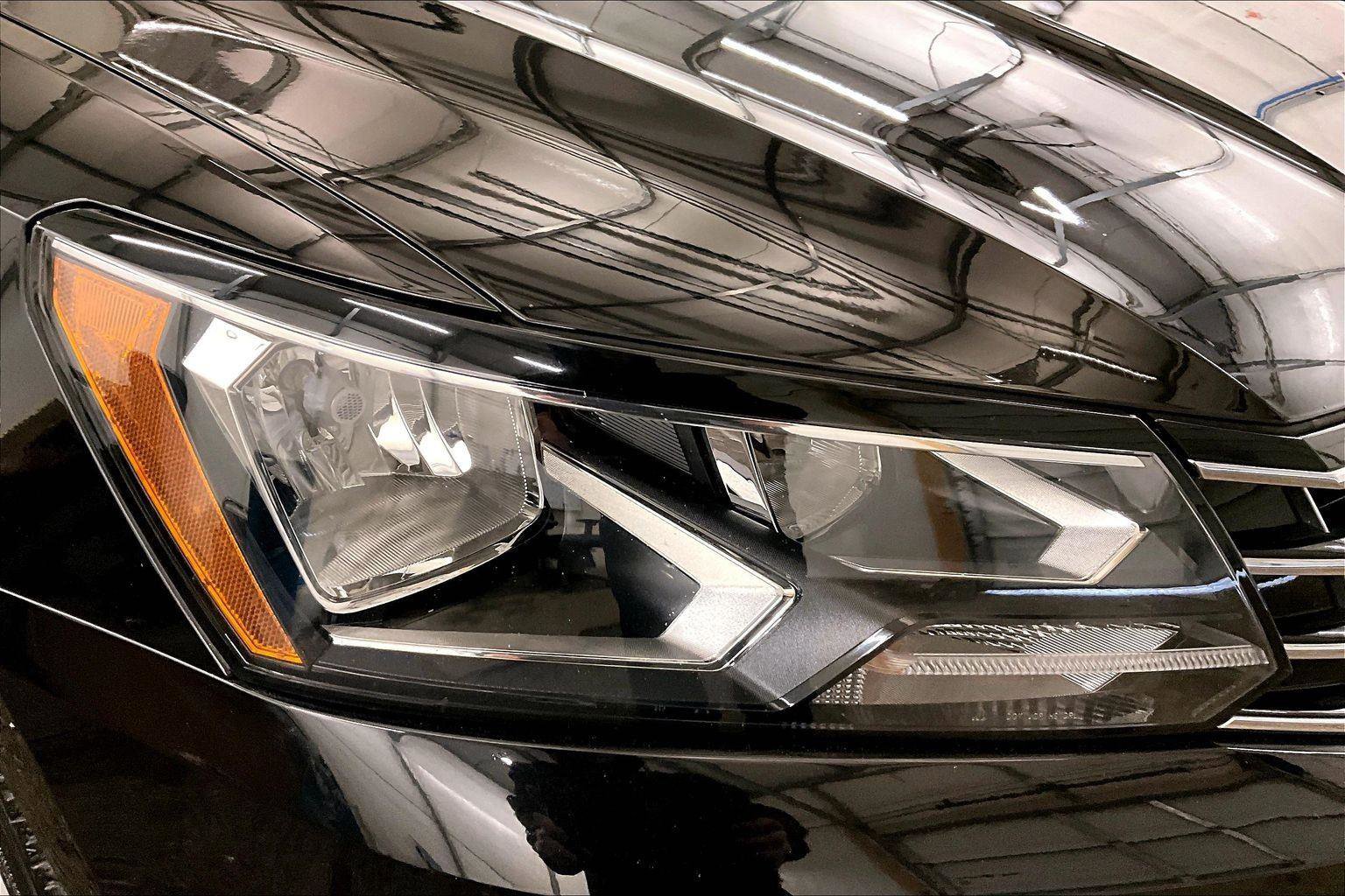 Used 2017 Volkswagen Passat 1.8T R-Line image 27