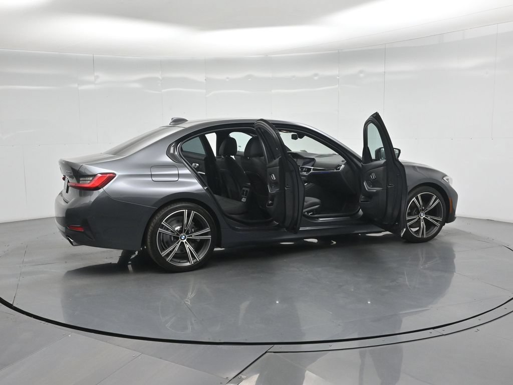 Used 2021 BMW 330i Sedan w/ Convenience Package RWD image 4