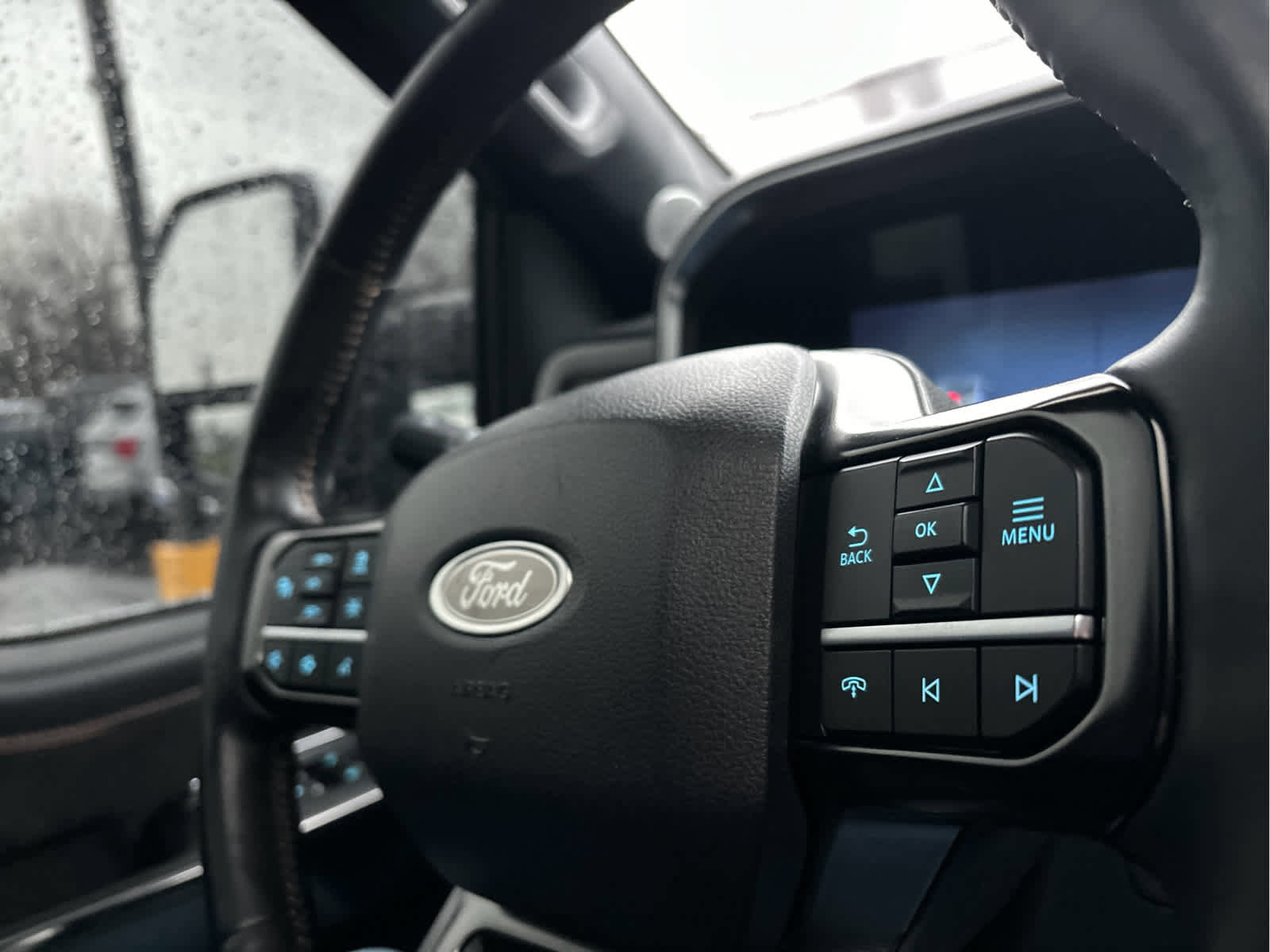 Certified 2024 Ford F350 Platinum w/ FX4 Off-Road Package image 15