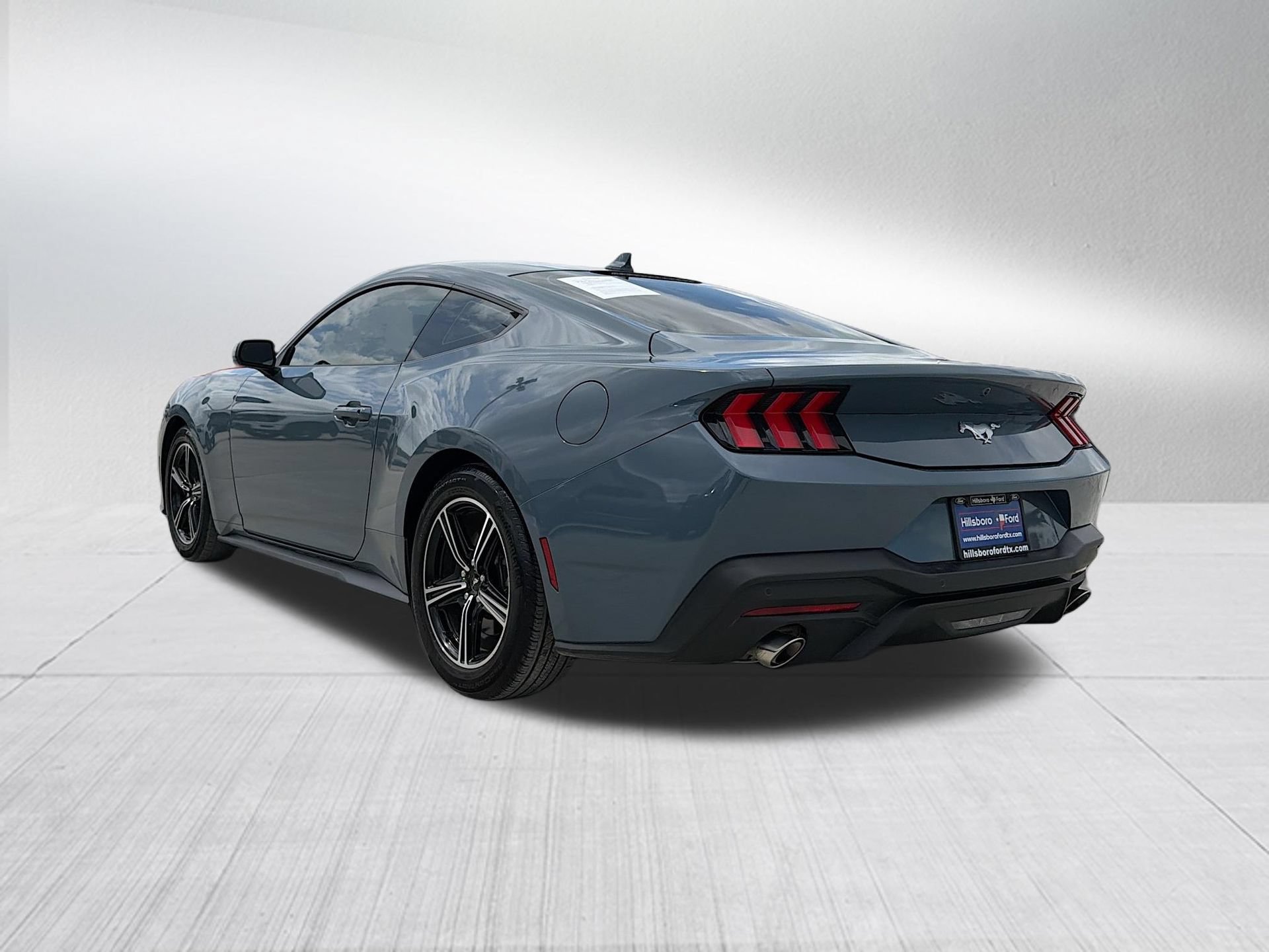 Certified 2025 Ford Mustang Coupe RWD image 9