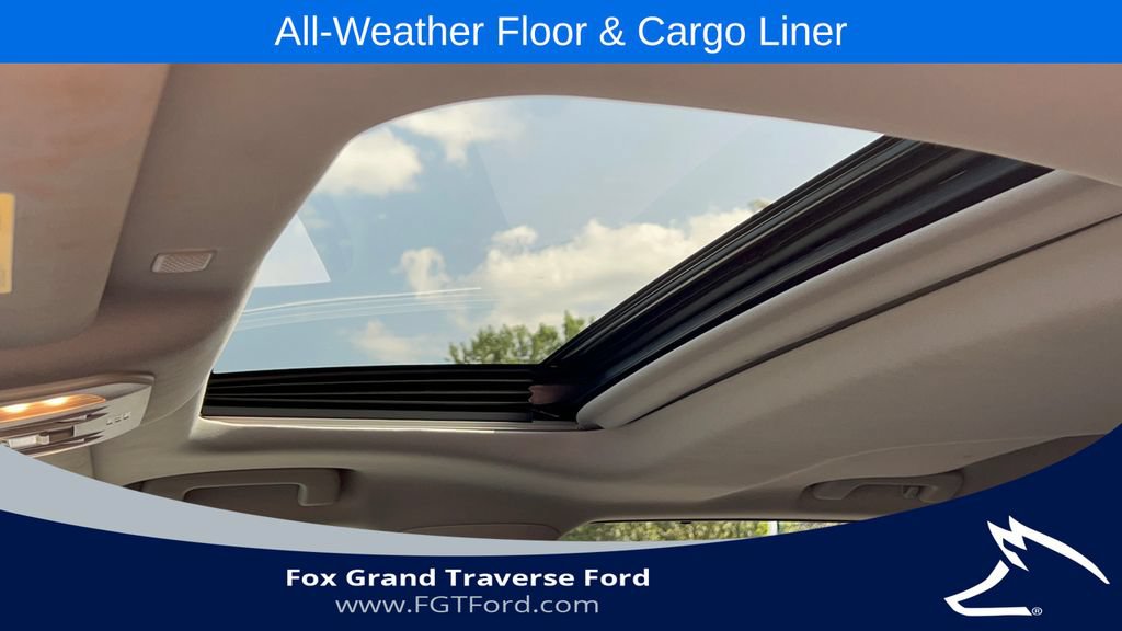 Used 2022 Toyota Highlander XLE AWD/4WD image 7
