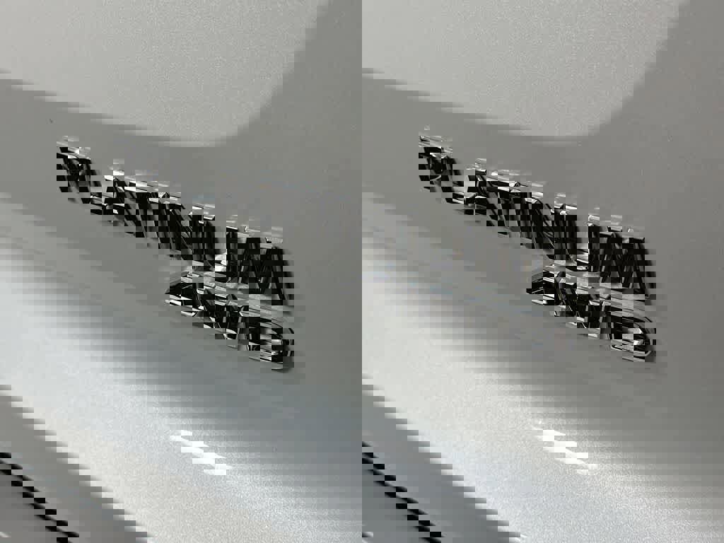 Used 2025 Nissan Pathfinder Platinum w/ Cargo Package image 10