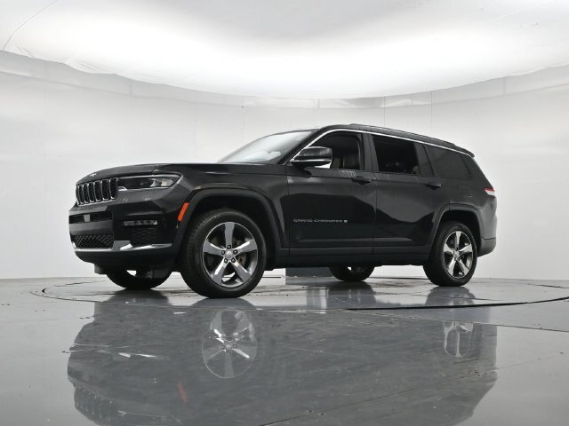 Used 2022 Jeep Grand Cherokee L Limited AWD/4WD image 32