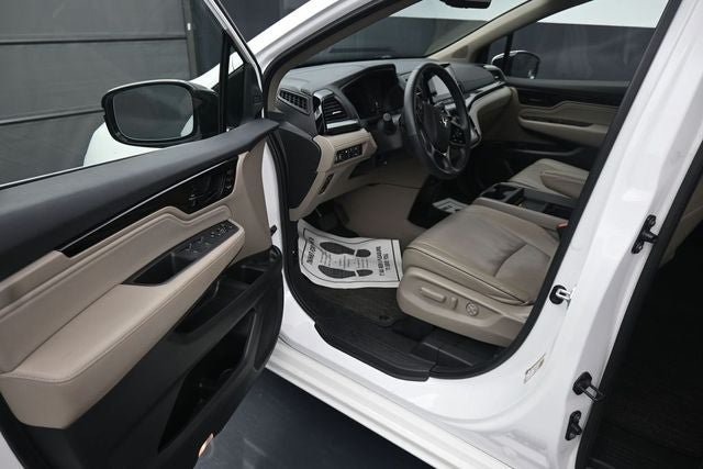 Used 2023 Honda Odyssey Elite image 16