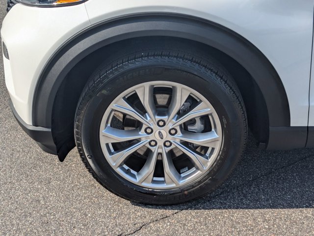Certified 2023 Ford Explorer XLT w/ Equipment Group 202A image 11