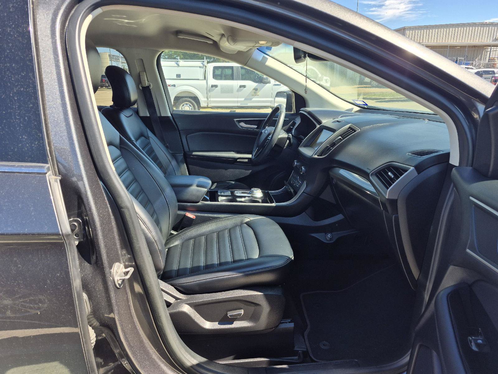 Certified 2019 Ford Edge SEL w/ Equipment Group 201A FWD image 8
