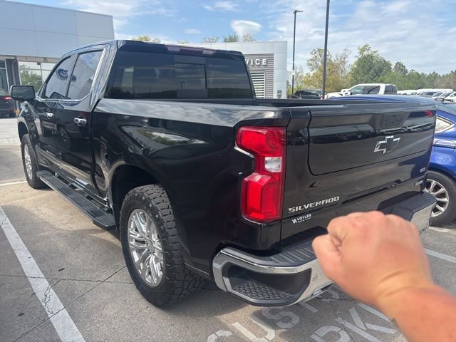 Used 2022 Chevrolet Silverado 1500 LTZ image 3