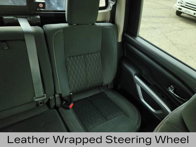 Used 2019 Nissan Titan SV w/ SV Convenience Package image 17