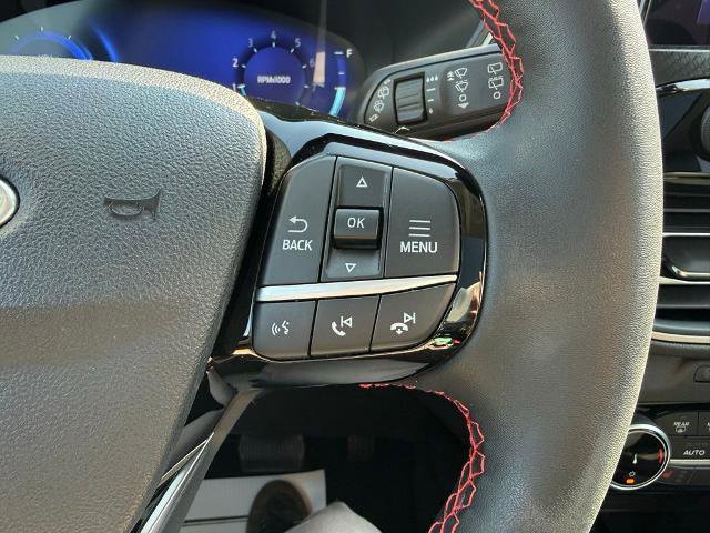 Certified 2022 Ford Escape SEL w/ SEL Stealth AWD Package image 17