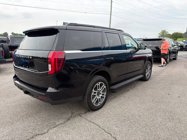 Certified 2025 Ford Expedition Active AWD/4WD image 28