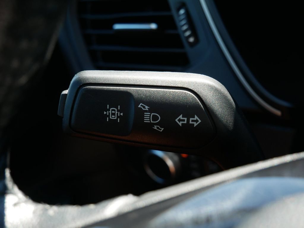Certified 2021 Ford Escape SE w/ Cold Weather Package AWD/4WD image 19