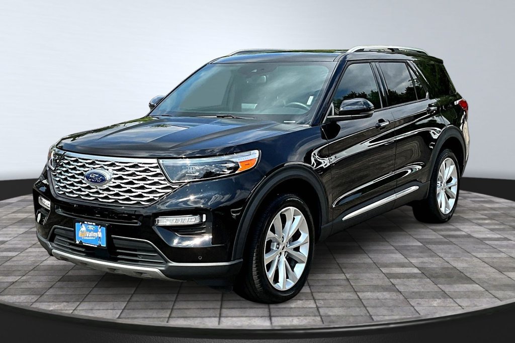 Certified 2024 Ford Explorer Platinum w/ Technology Package AWD/4WD image 4