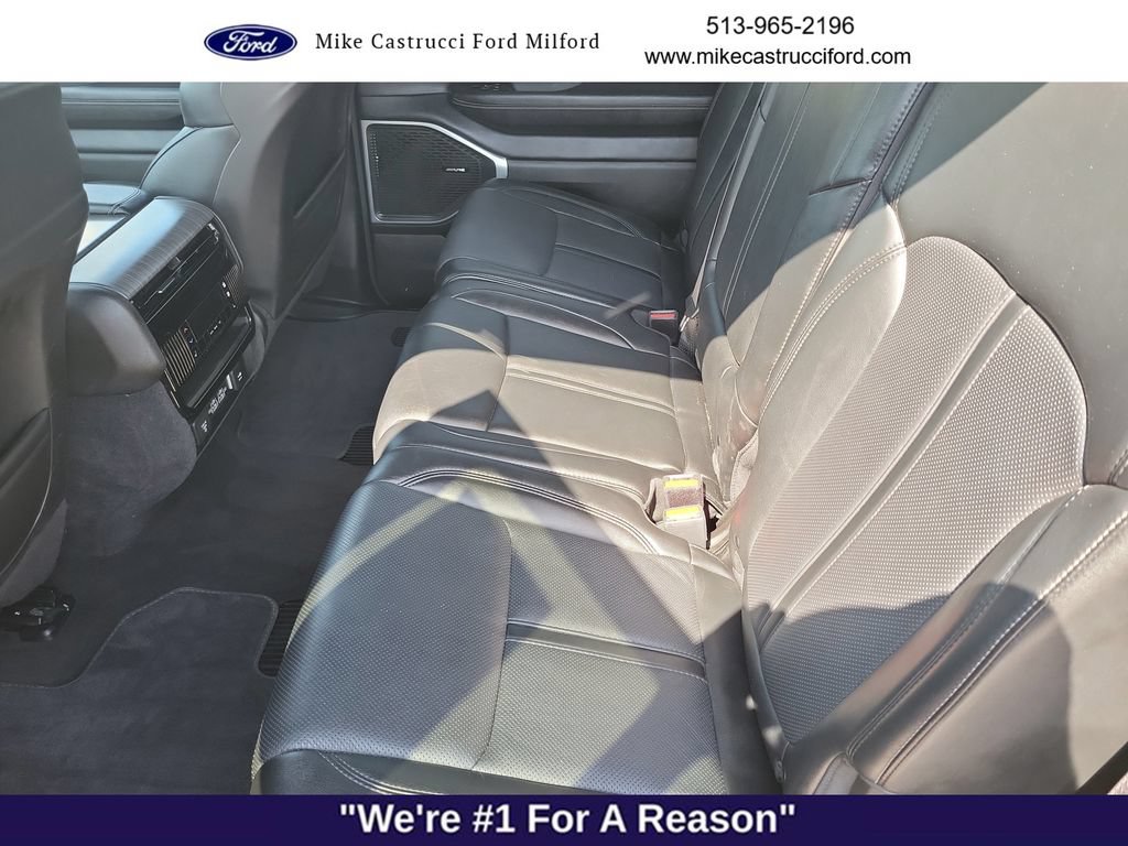 Used 2024 Jeep Wagoneer L Series III w/ Flexible Seating Group AWD/4WD image 25