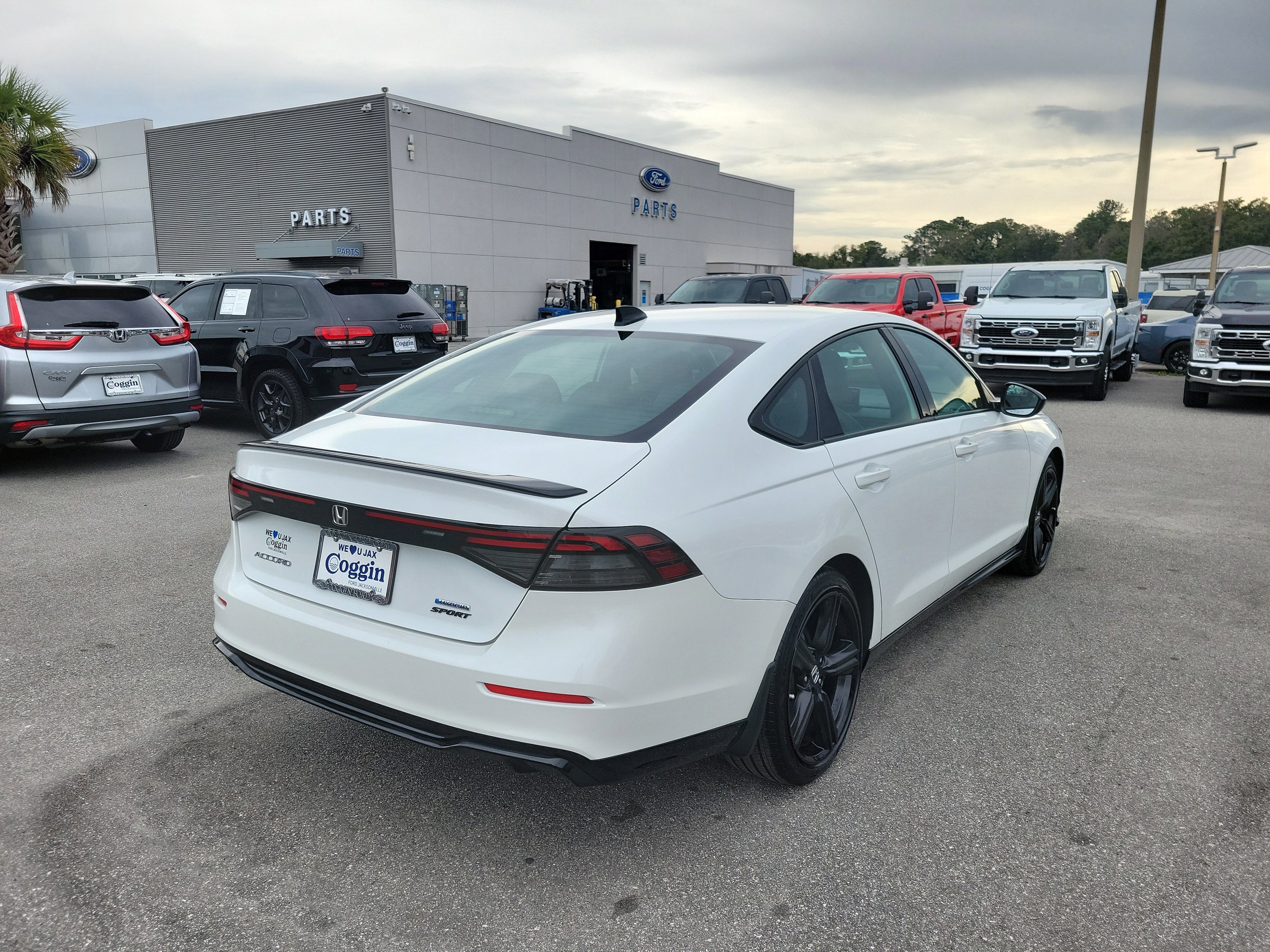 Used 2023 Honda Accord Sport image 3