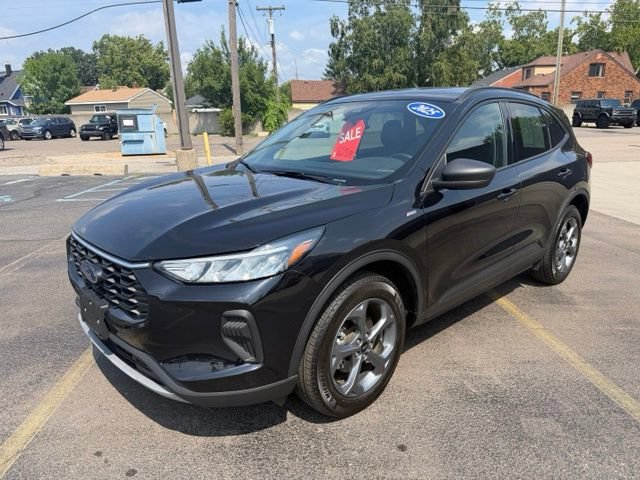 Certified 2025 Ford Escape ST-Line AWD/4WD image 3