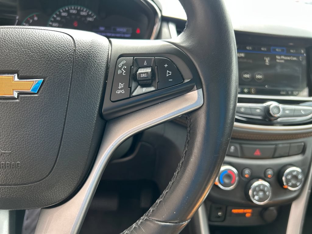 Used 2019 Chevrolet Trax LT w/ LT Convenience Package FWD image 21