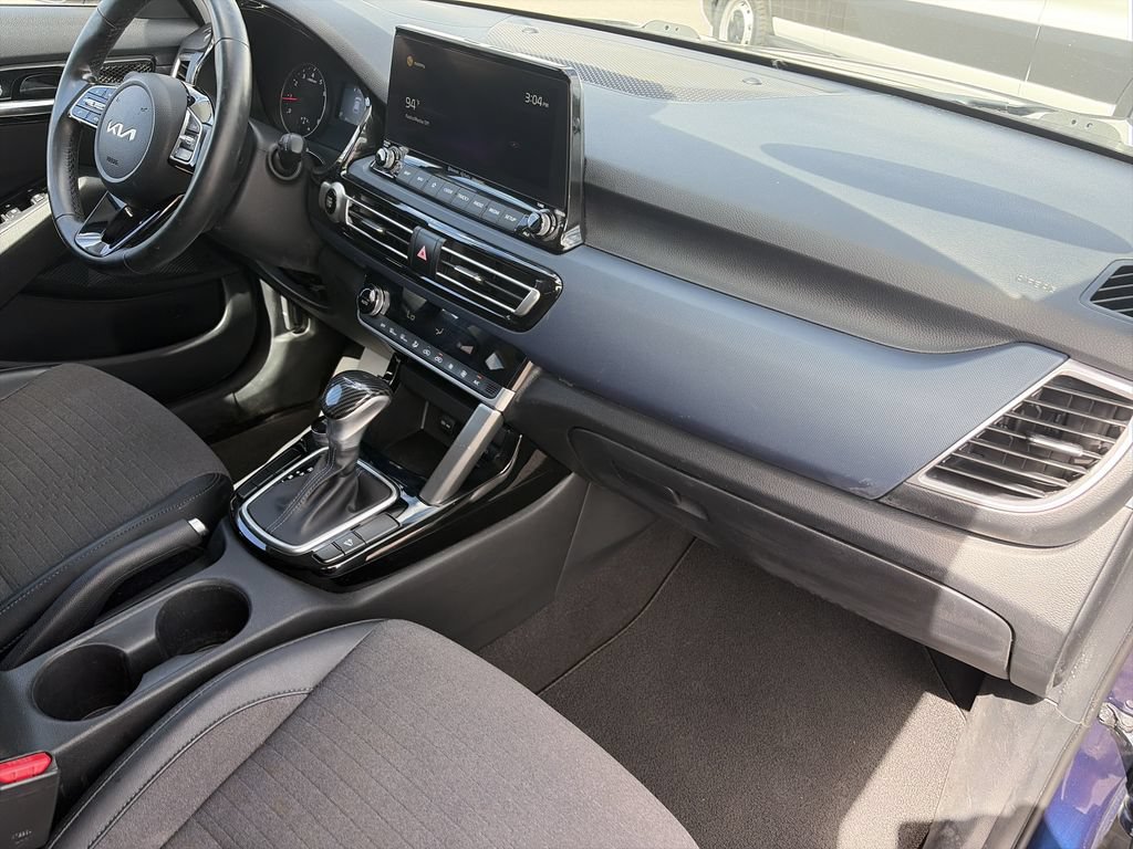Used 2022 Kia Seltos S FWD image 19