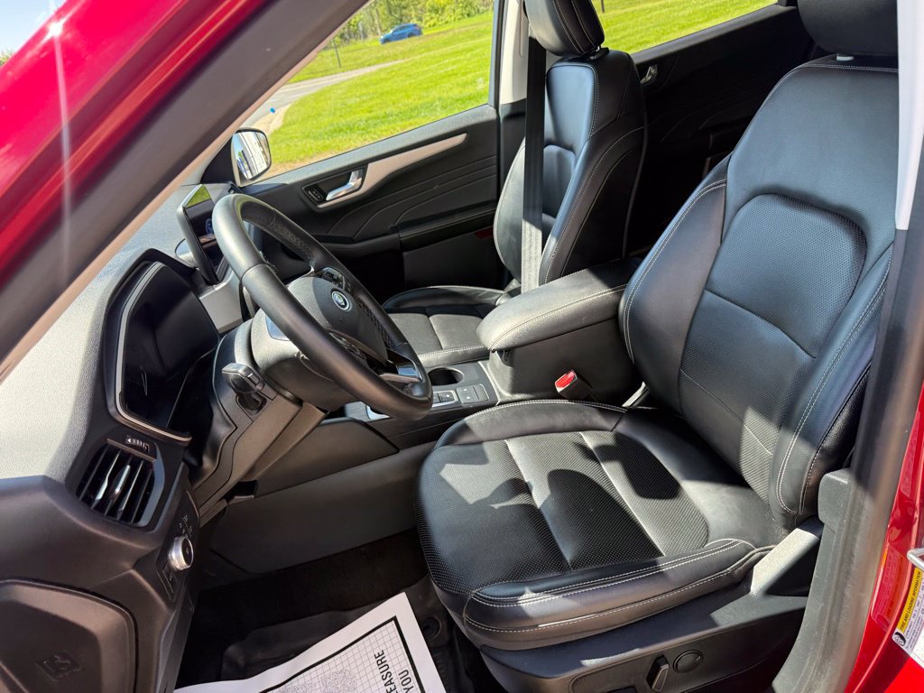 Certified 2021 Ford Escape SEL AWD/4WD image 24