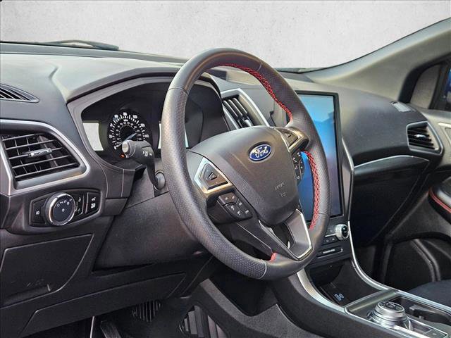 Certified 2024 Ford Edge ST-Line AWD/4WD image 10